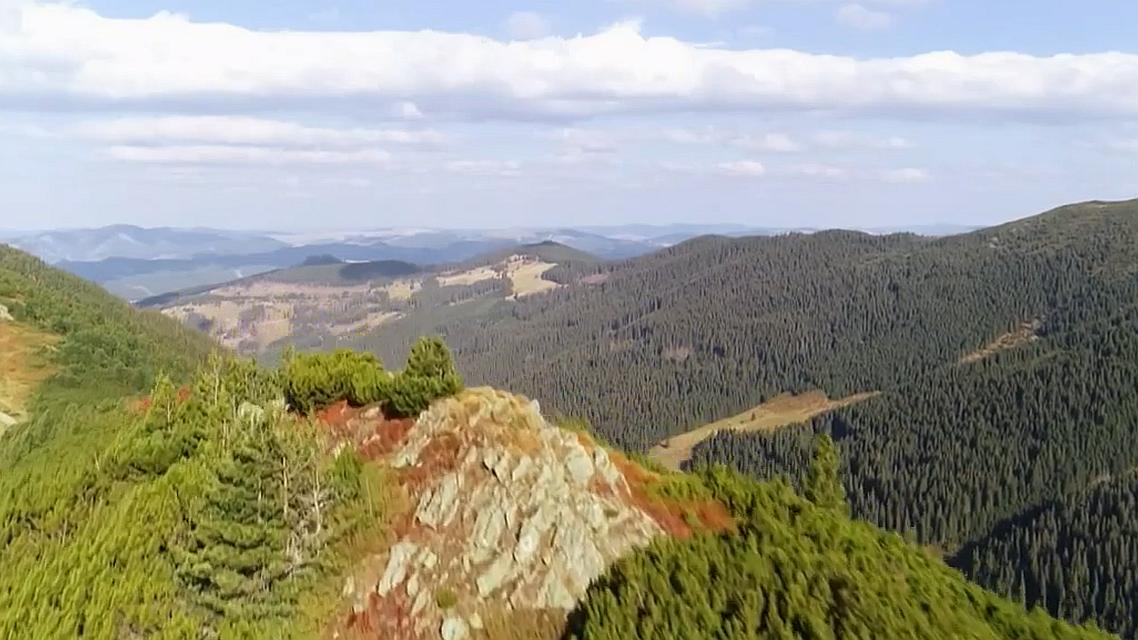 Nepoznati Karpati (Im der Karpaten / Au pied des Carpates