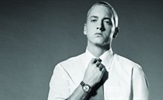 Eminem se na scenu vraća ismijavanjem poznatih kolega