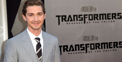 VIDEO: Shia LaBeouf dobio batine u Vancouveru