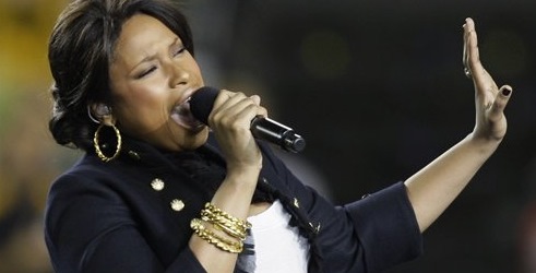 Video: Jennifer Hudson razvalila američku himnu