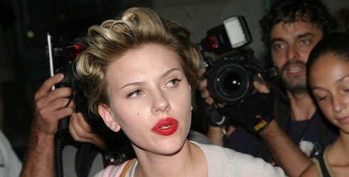 Scarlett Johansson: Stravično se bojim ptica, ali i žohara!