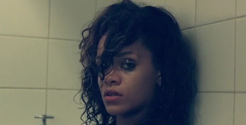 Ponižava li novi Rihannin spot žene? Feministice kažu DA!