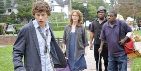 Jesse Eisenberg i Melissa Leo u filmu Why Stop Now
