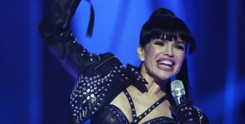 Severina u sado-mazo izdanju na natjecanju za Eurosong 