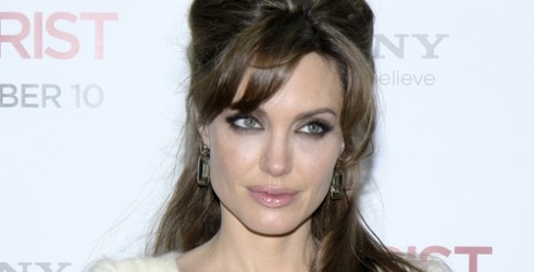 Može li Angelina Jolie biti mlada Lara Croft?
