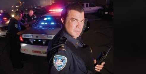 Steven Seagal vreba kriminalce i imigrante na teksaškoj granici