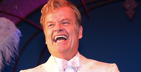 Kelsey Grammer uživa oblačiti žensku odjeću za vrijeme sexa!