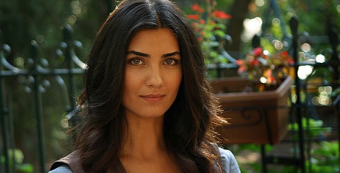 Tuba Buyukustun poznatija kao Asi - najljepša turska glumica