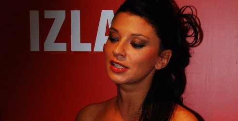 Aleksandra se prije skromnog života na selu revijom oprostila od grada