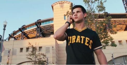 VIDEO: Taylor Lautner kao srednjoškolski Jason Bourne
