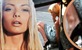 Video: Seks bomba Jamie Pressly urinirala nasred ulice?