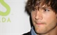 Ashton Kutcher preklinje Demi Moore za još jednu priliku