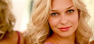 Sonja Kovač kao Christina Applegate