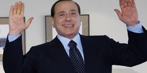 Video: Silvio Berlusconi ismijan u Cannesu
