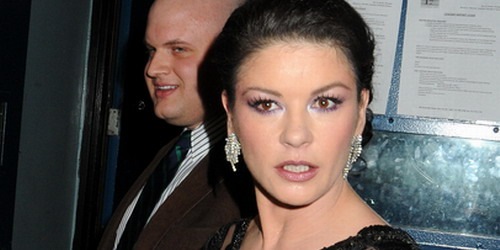 Catherine Zeta Jones: Bijesna sam na suprugove liječnike