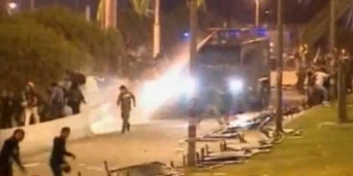 Video: Krvavi obračun policije i fanova Metallice