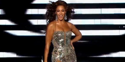 Video: Beyonce se ponovno skljokala na pozornici
