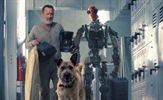 Predstavljena klasična, dirljiva priča o Tomu Hanksu, njegovom robotu i psu