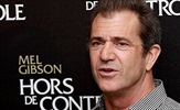 Melu Gibsonu odrejena pogojna, psihiater in prisilno delo