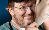 Michael Moore traži pomoć od zaposlenika Wall Streeta