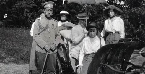Obitelj Romanov: Slava i pad careva