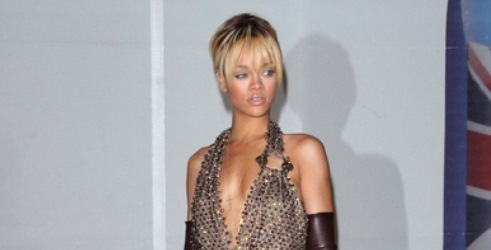 Rihanna: Ne prenašam kritike na Adelin račun