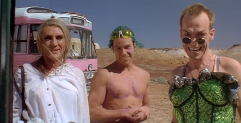 U planu nastavak glazbene komedije Avanture Priscille, kraljice pustinje iz 1994.