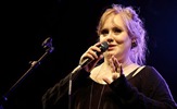 Adele dobila jednomjesečnu zabranu pjevanja i pričanja