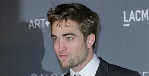 Robert Pattinson: Konec filma Breaking Dawn je bizaren!