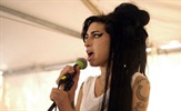 Video: Pijana Amy Winehouse jedva stajala na nogama