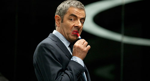Johnny English ponovo jaše