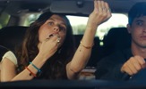 Emily Bader i Tom Blyth u službenom traileru za ekranizaciju hit ljubavnog romana