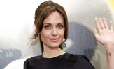 Angelina Jolie glumit će svoju majku u biografskom filmu