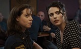 Margaret Qualley istražuje Chrisa Evansa u crnoj komediji "Honey Don't!"