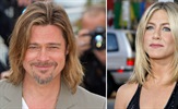 Pitt nazvao Aniston i čestitao joj na zarukama!