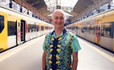 Tony Robinson nas vodi "Vlakom oko svijeta"