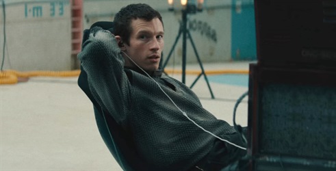 Callum Turner predvodi ekranizaciju Neuromancera Williama Gibsona