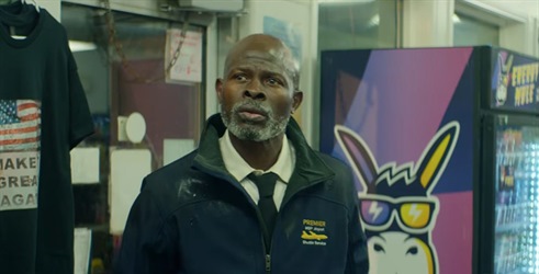 Djimon Hounsou i Kodi Smit-McPhee u napetoj vožnji bez izlaza