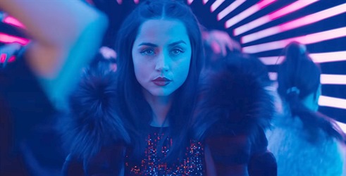 Ana de Armas odmjerava snage s Keanuom Reevesom u traileru za Ballerinu