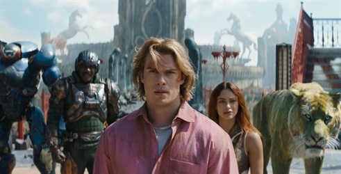 Nicholas Galitzine podiže mač u novoj najavi filma Masters of the Universe
