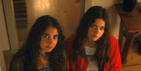 Logan Lerman i Molly Gordon od zaljubljenosti do zakletih neprijatelja