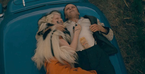 Jessie Buckley i Christian Bale protiv svih u novom traileru za THE BRIDE!