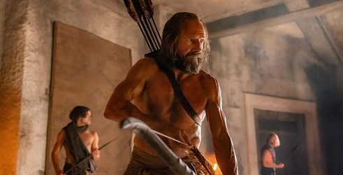 Ralph Fiennes kao John Wick drevne Grčke u traileru za The Return
