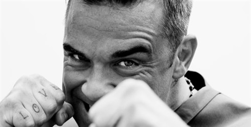Robbie Williams: Take The Crown - uživo
