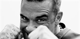 Robbie Williams: Take The Crown - uživo