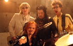 Mi nismo andjeli 3: Rock & roll uzvraca udarac