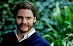 Daniel Brühl se pridružio superjunacima!