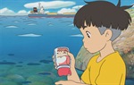 Ponyo na litici kraj mora