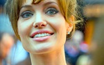 Angelina Jolie: Veganstvo me zamalo ubilo