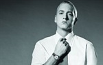Eminem se na scenu vraća ismijavanjem poznatih kolega